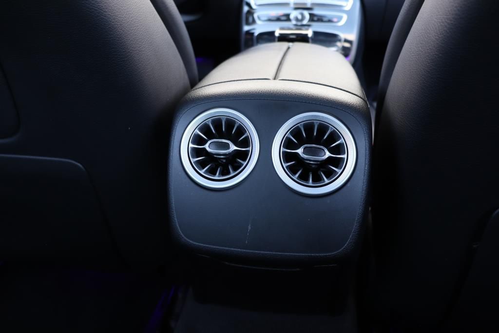 Photo 66 of this MERCEDES-BENZ E-CLASS E400