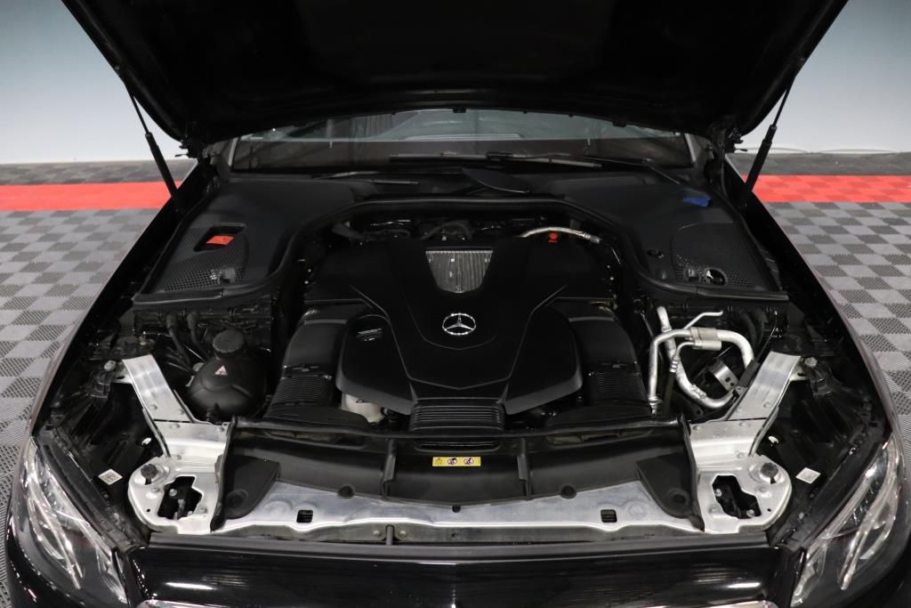 Photo 82 of this MERCEDES-BENZ E-CLASS E400