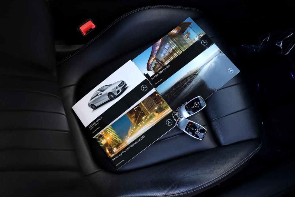 Photo 89 of this MERCEDES-BENZ E-CLASS E400