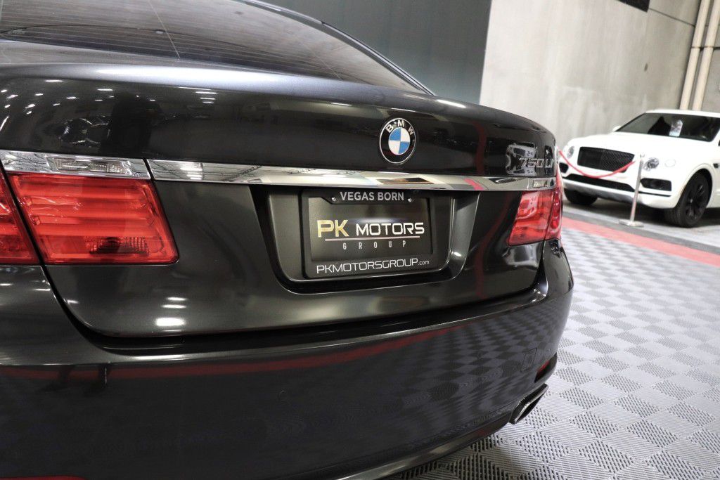 Photo 5 of this BMW 750LI XDRIVE