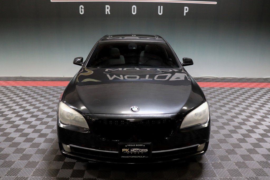 Photo 11 of this BMW 750LI XDRIVE