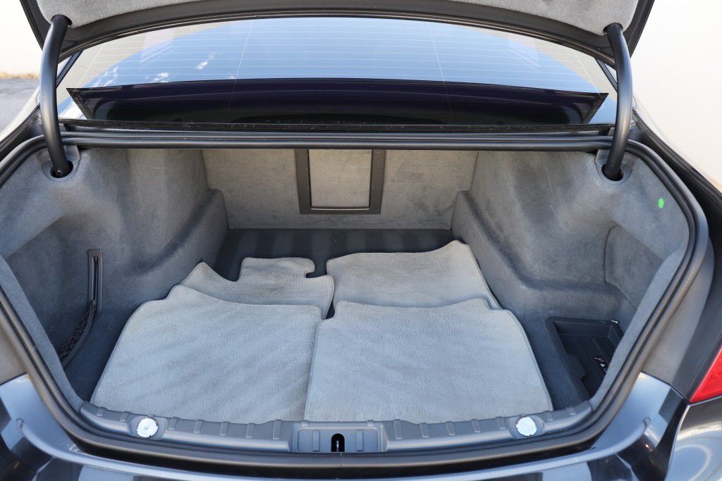 Photo 20 of this BMW 750LI XDRIVE