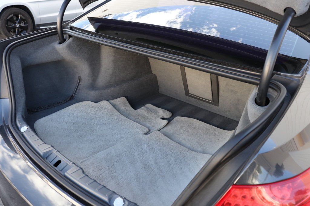 Photo 21 of this BMW 750LI XDRIVE