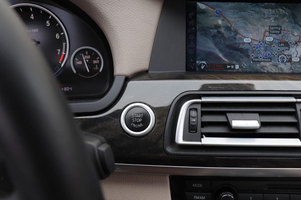Photo 36 of this BMW 750LI XDRIVE