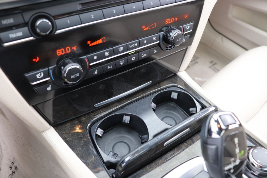 Photo 45 of this BMW 750LI XDRIVE