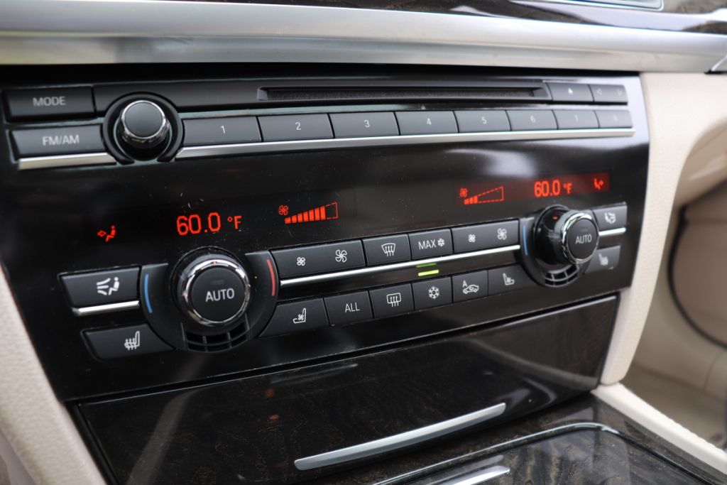 Photo 46 of this BMW 750LI XDRIVE