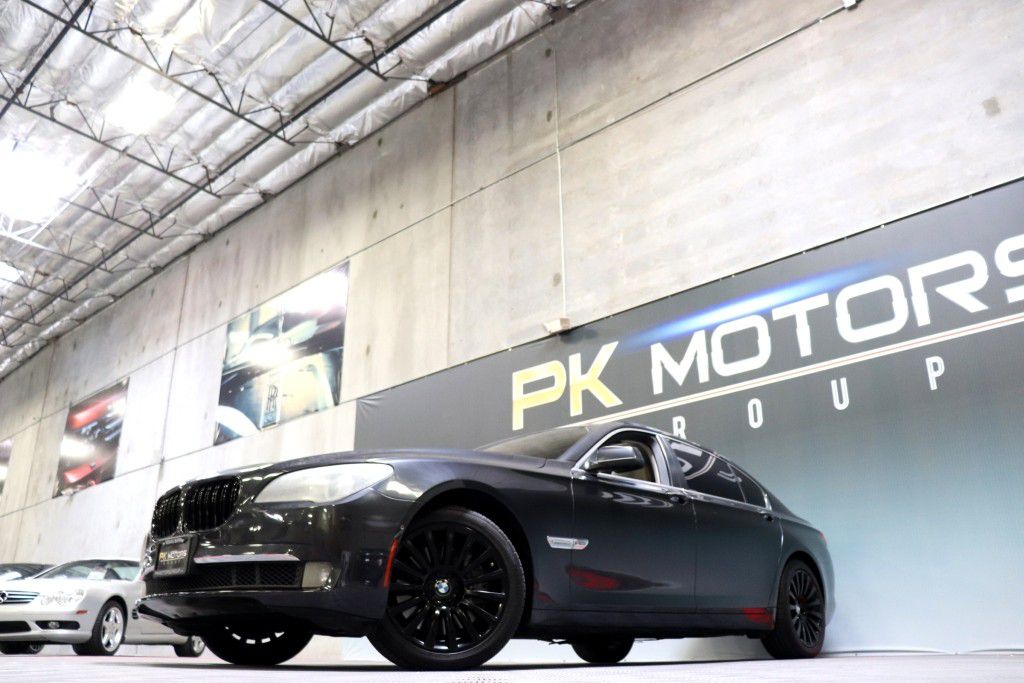 Photo 59 of this BMW 750LI XDRIVE
