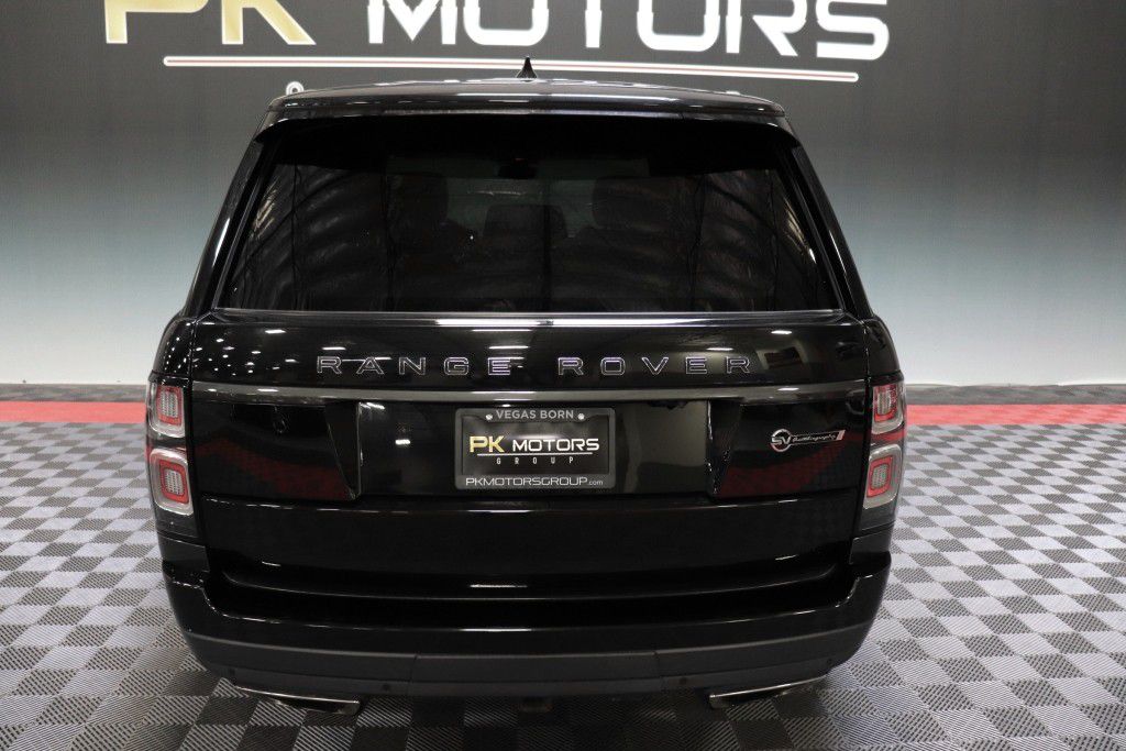 Photo 7 of this LAND ROVER RANGE ROVER SV