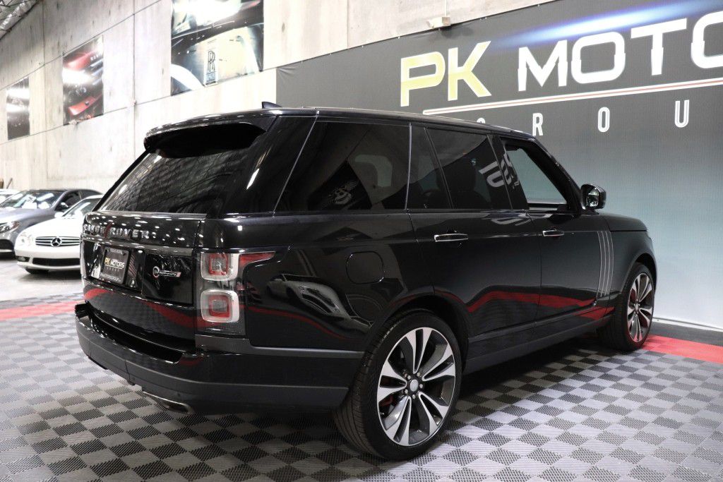 Photo 10 of this LAND ROVER RANGE ROVER SV