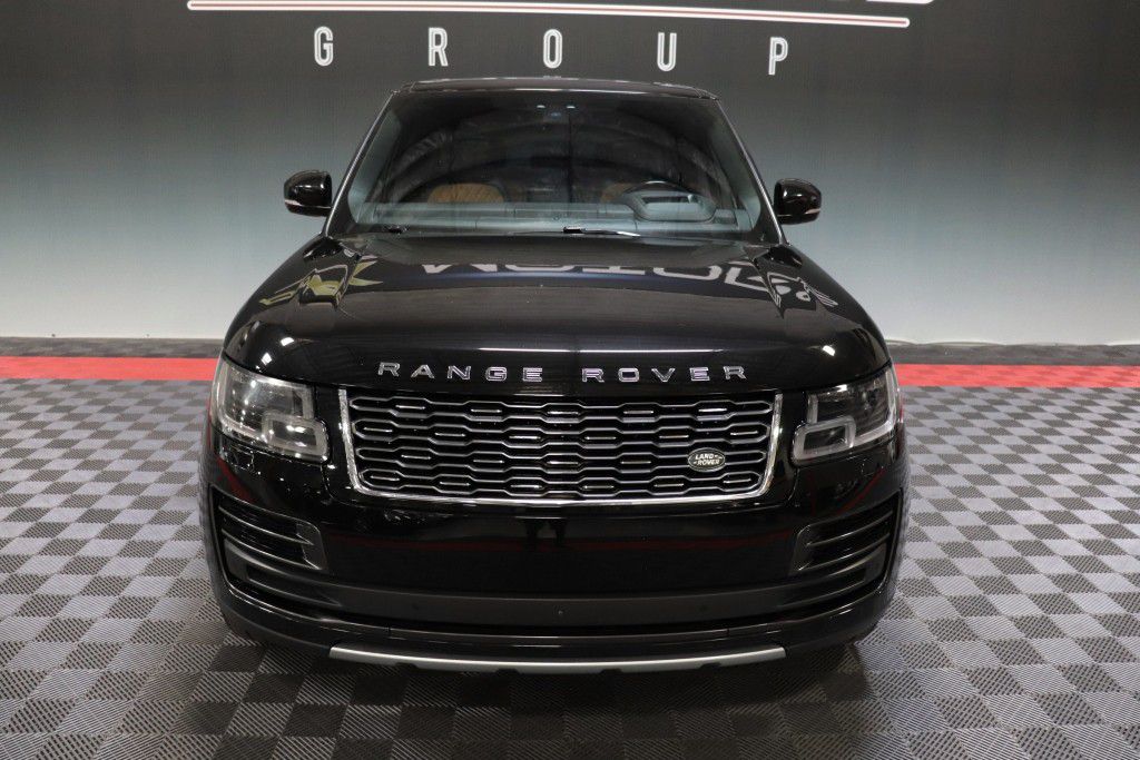 Photo 13 of this LAND ROVER RANGE ROVER SV