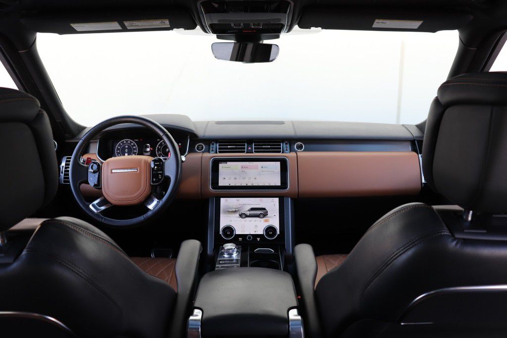 Photo 39 of this LAND ROVER RANGE ROVER SV