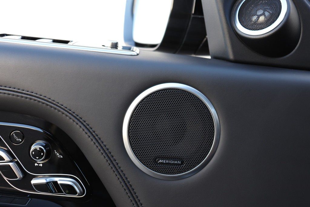 Photo 67 of this LAND ROVER RANGE ROVER SV