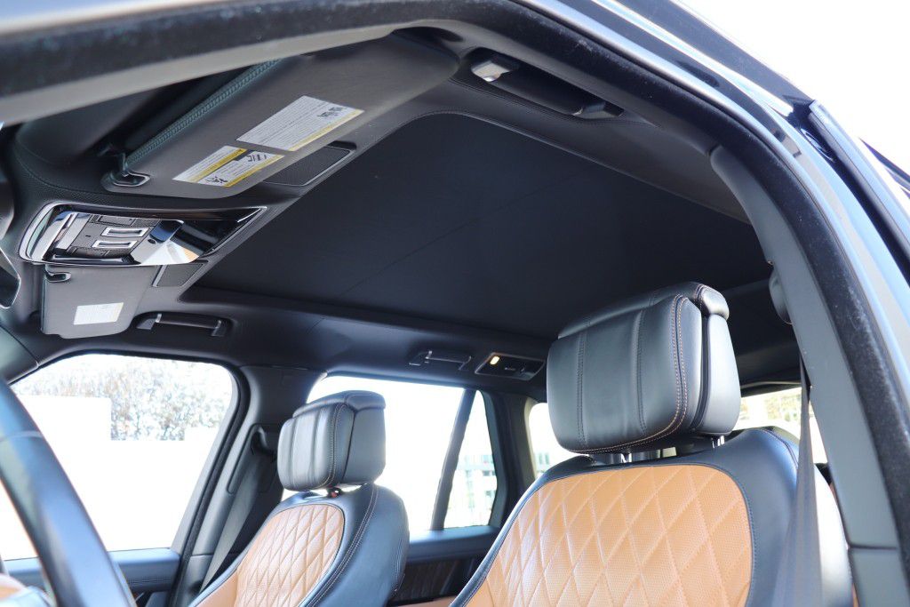 Photo 71 of this LAND ROVER RANGE ROVER SV