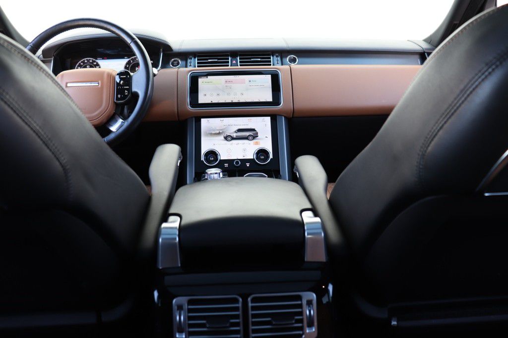 Photo 78 of this LAND ROVER RANGE ROVER SV