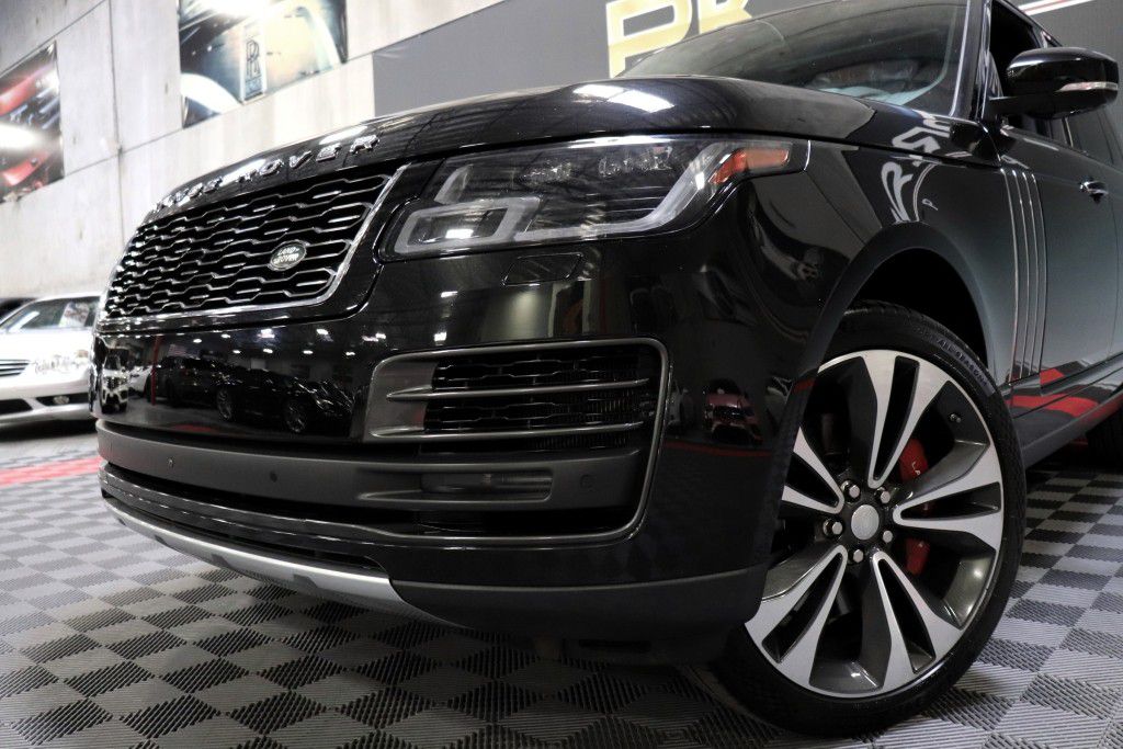 Photo 81 of this LAND ROVER RANGE ROVER SV