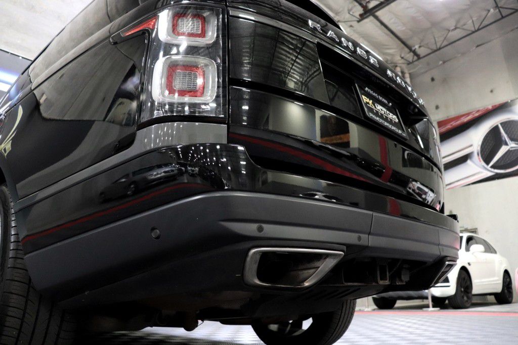 Photo 86 of this LAND ROVER RANGE ROVER SV