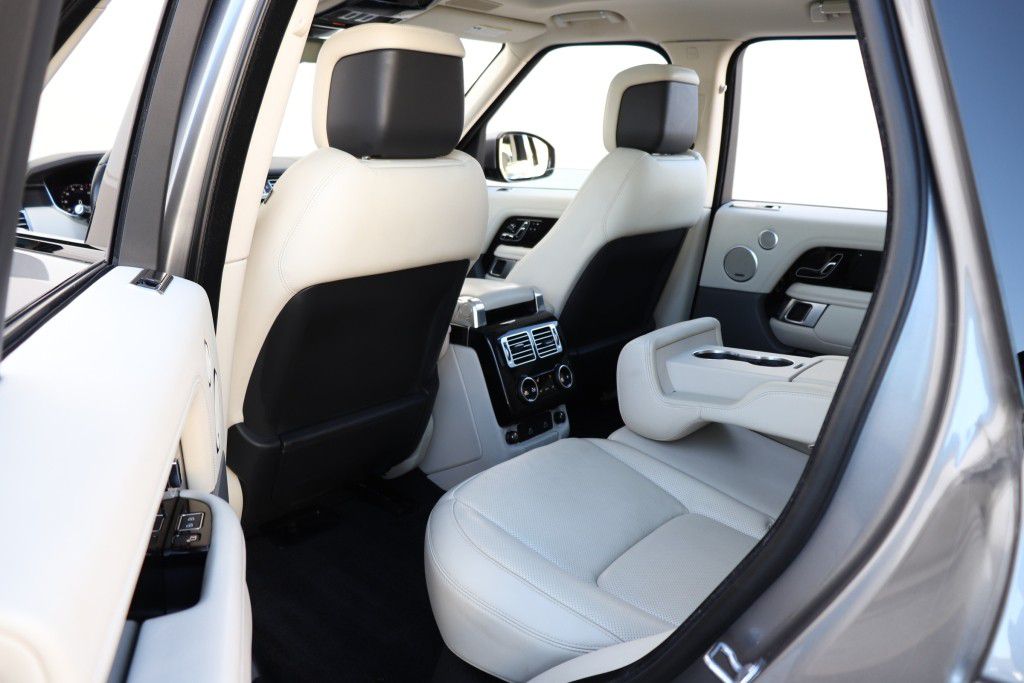 Photo 20 of this LAND ROVER RANGE ROVER HSE