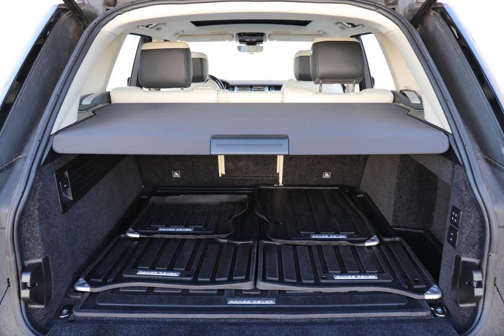 Photo 25 of this LAND ROVER RANGE ROVER HSE