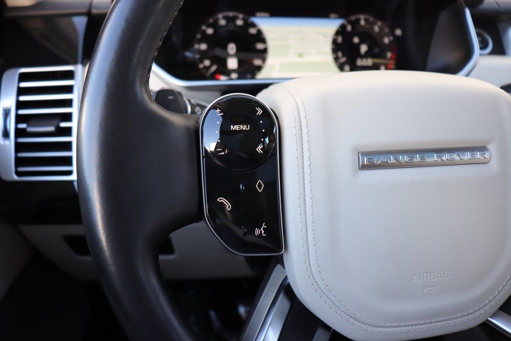 Photo 42 of this LAND ROVER RANGE ROVER HSE