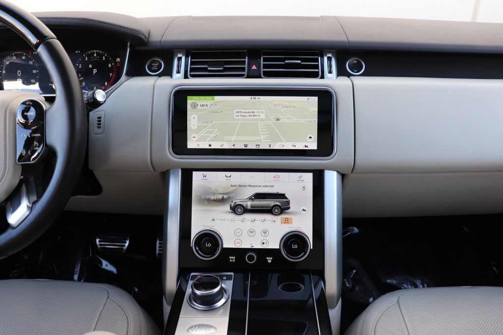 Photo 48 of this LAND ROVER RANGE ROVER HSE