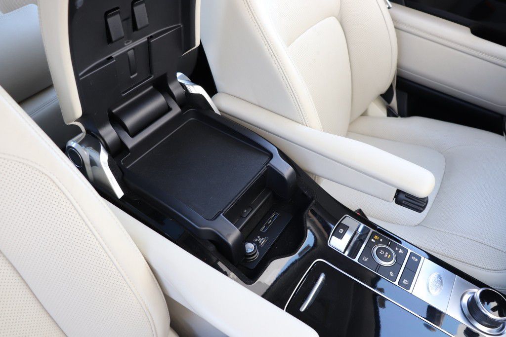 Photo 56 of this LAND ROVER RANGE ROVER HSE