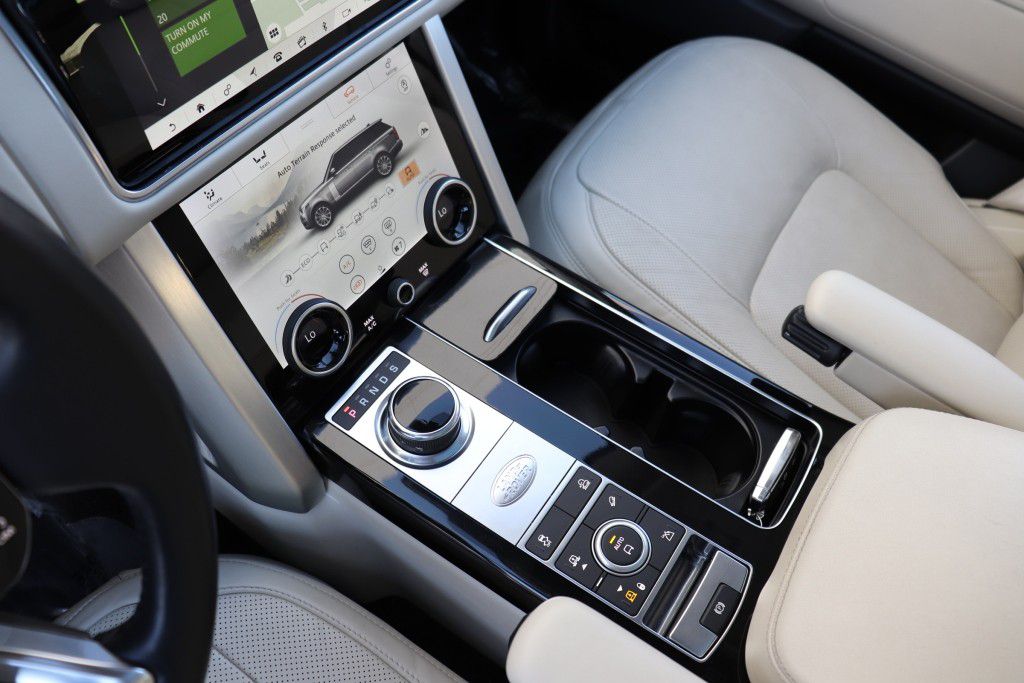 Photo 60 of this LAND ROVER RANGE ROVER HSE
