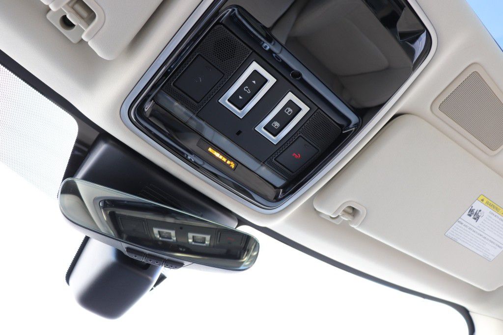 Photo 63 of this LAND ROVER RANGE ROVER HSE