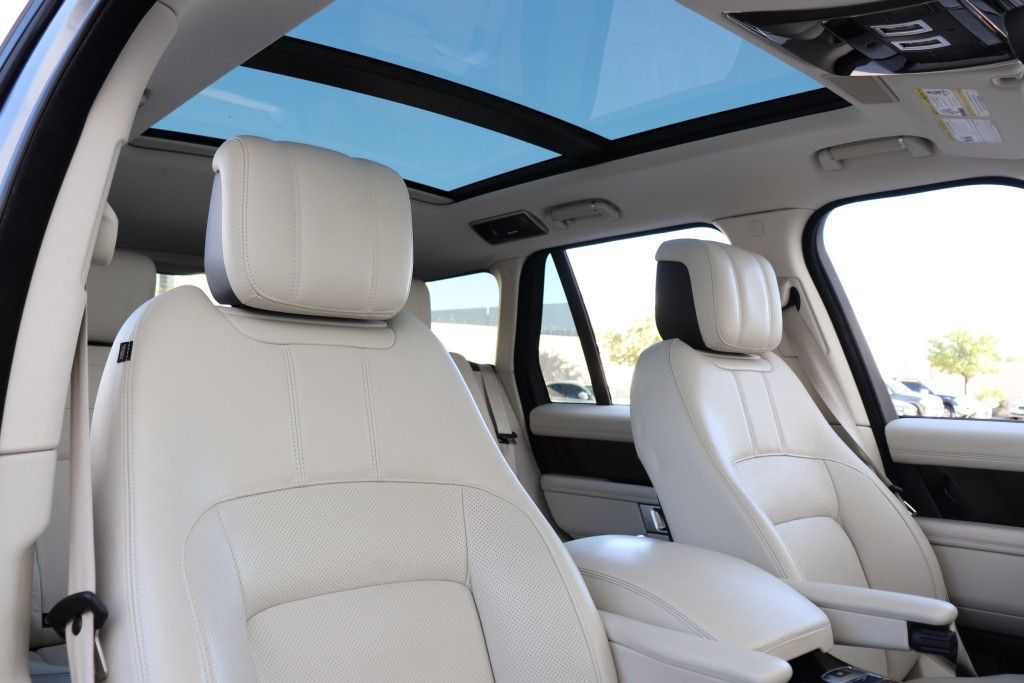 Photo 64 of this LAND ROVER RANGE ROVER HSE