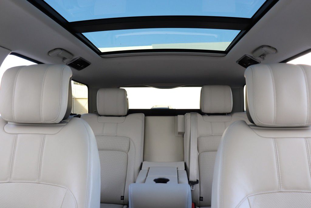 Photo 65 of this LAND ROVER RANGE ROVER HSE