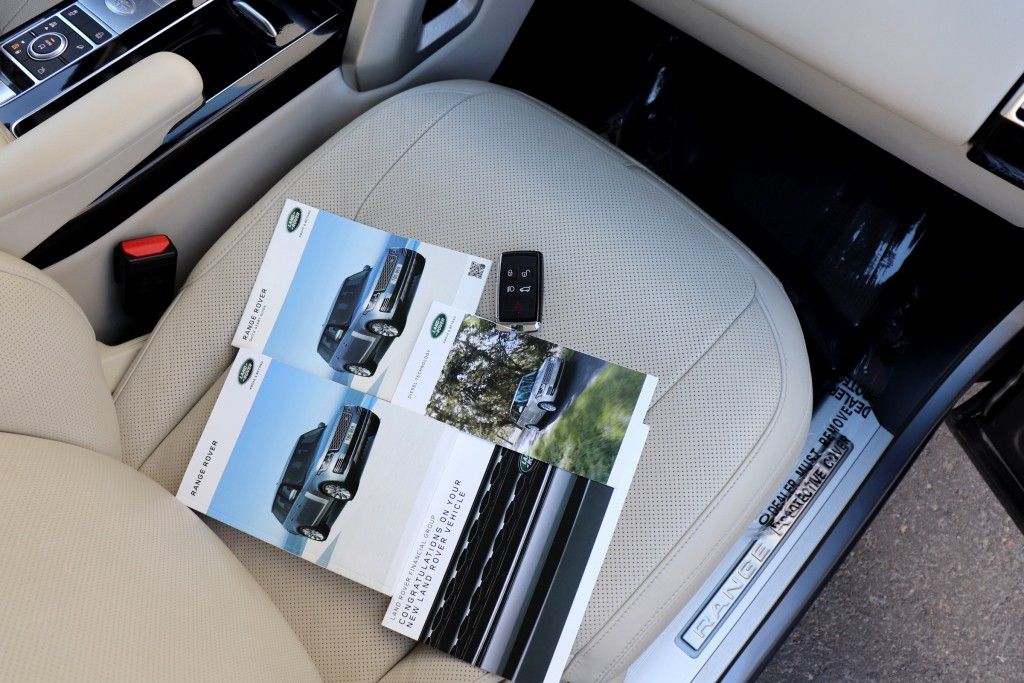 Photo 94 of this LAND ROVER RANGE ROVER HSE