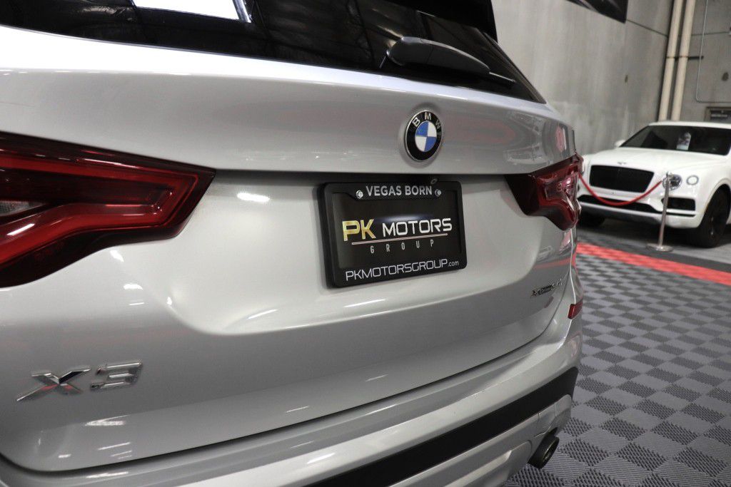 Photo 6 of this BMW X3 XDRIVE30I