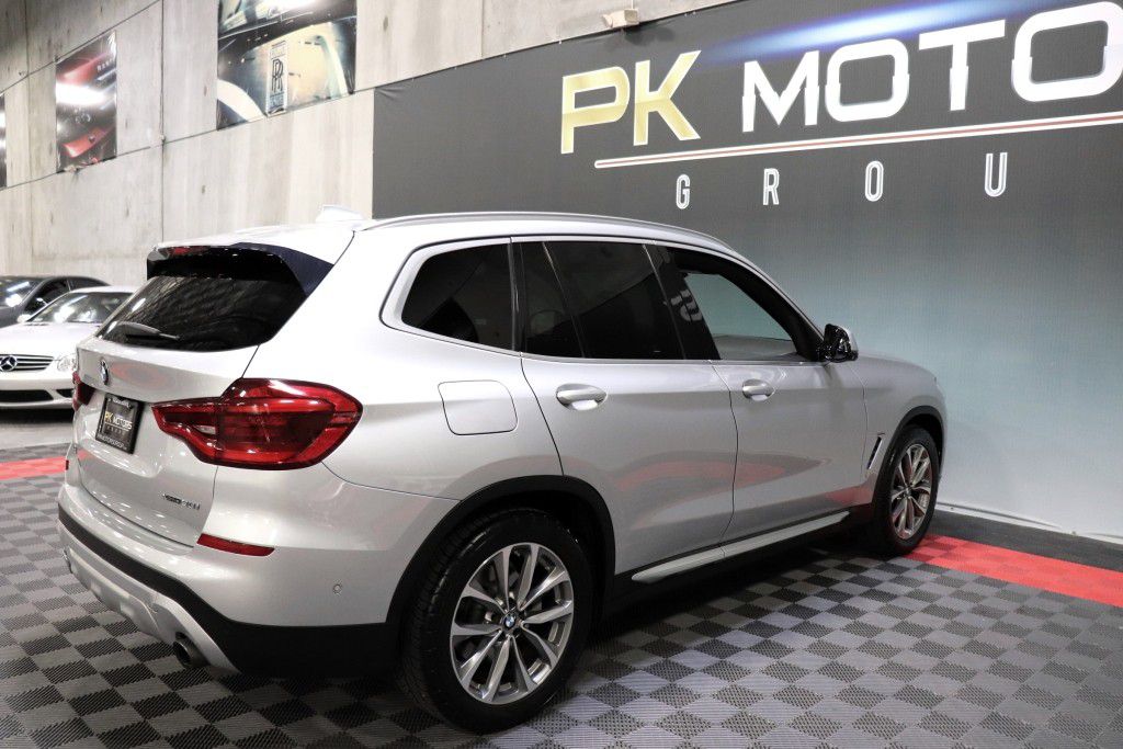 Photo 9 of this BMW X3 XDRIVE30I