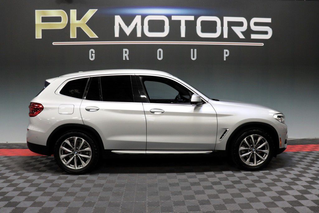 Photo 10 of this BMW X3 XDRIVE30I