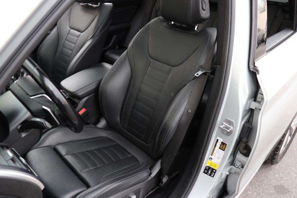 Photo 19 of this BMW X3 XDRIVE30I