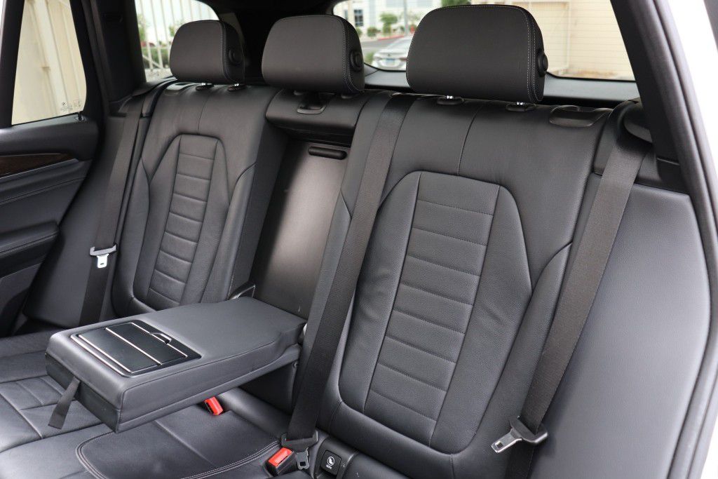 Photo 22 of this BMW X3 XDRIVE30I