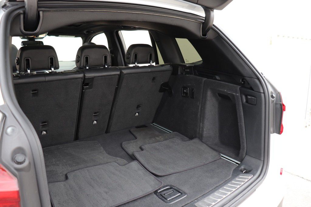 Photo 24 of this BMW X3 XDRIVE30I