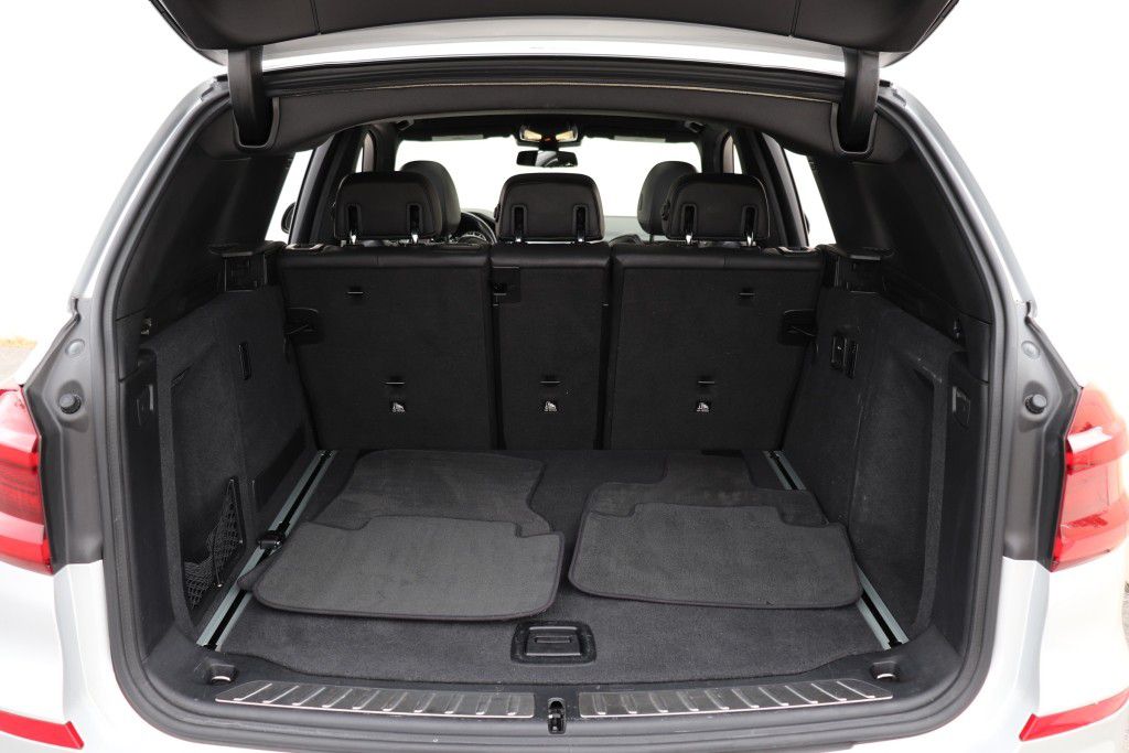 Photo 25 of this BMW X3 XDRIVE30I