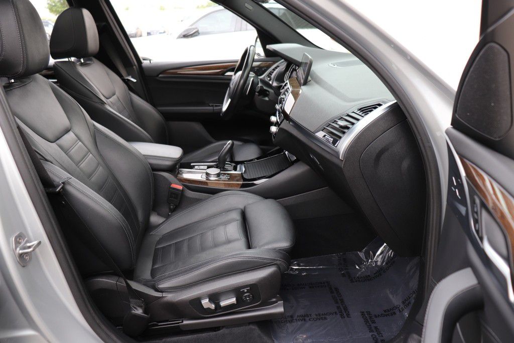 Photo 33 of this BMW X3 XDRIVE30I