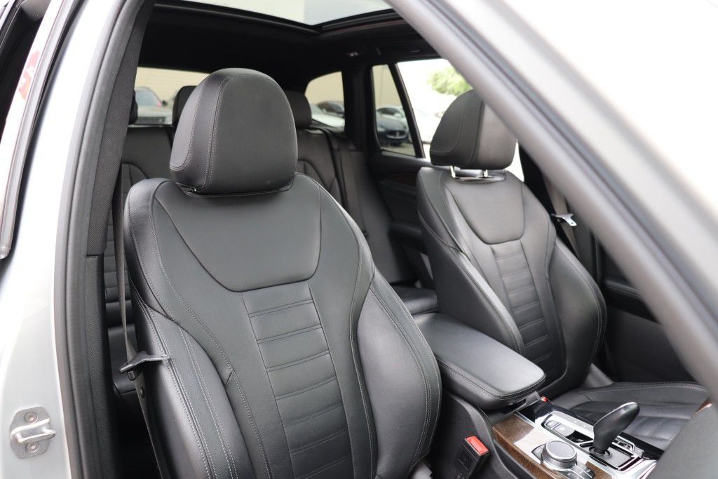 Photo 34 of this BMW X3 XDRIVE30I