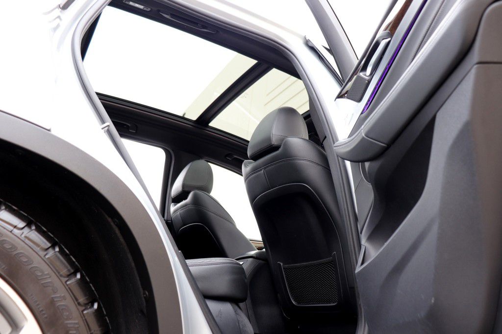 Photo 36 of this BMW X3 XDRIVE30I