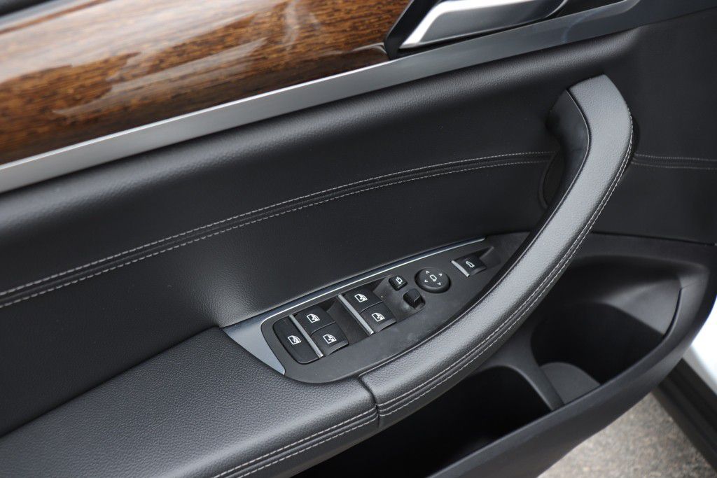 Photo 39 of this BMW X3 XDRIVE30I