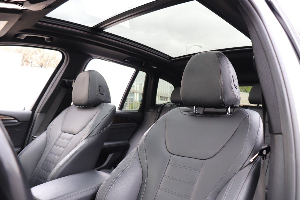 Photo 63 of this BMW X3 XDRIVE30I