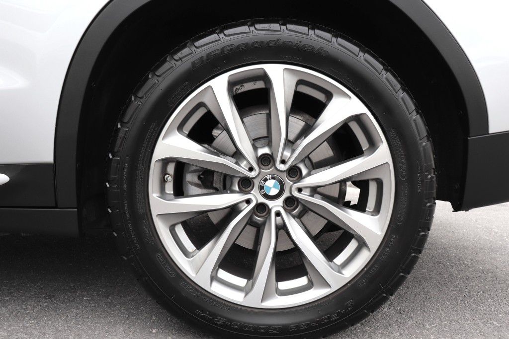 Photo 86 of this BMW X3 XDRIVE30I