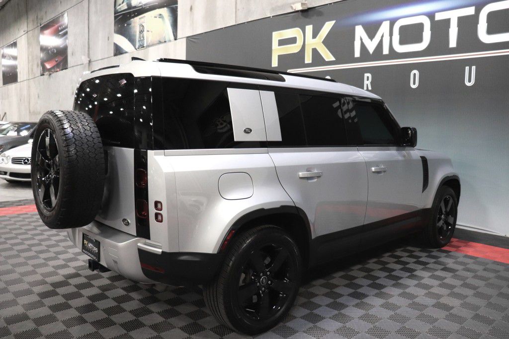 Photo 8 of this LAND ROVER DEFENDER 110 SE