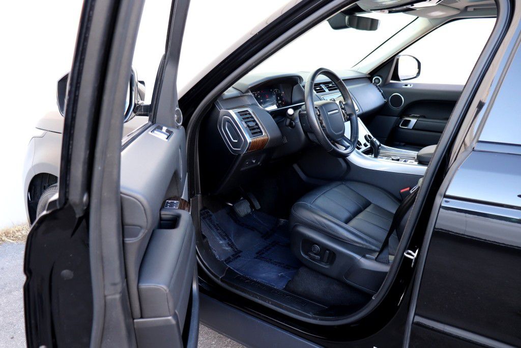 Photo 2 of this LAND ROVER RANGE ROVER SPO