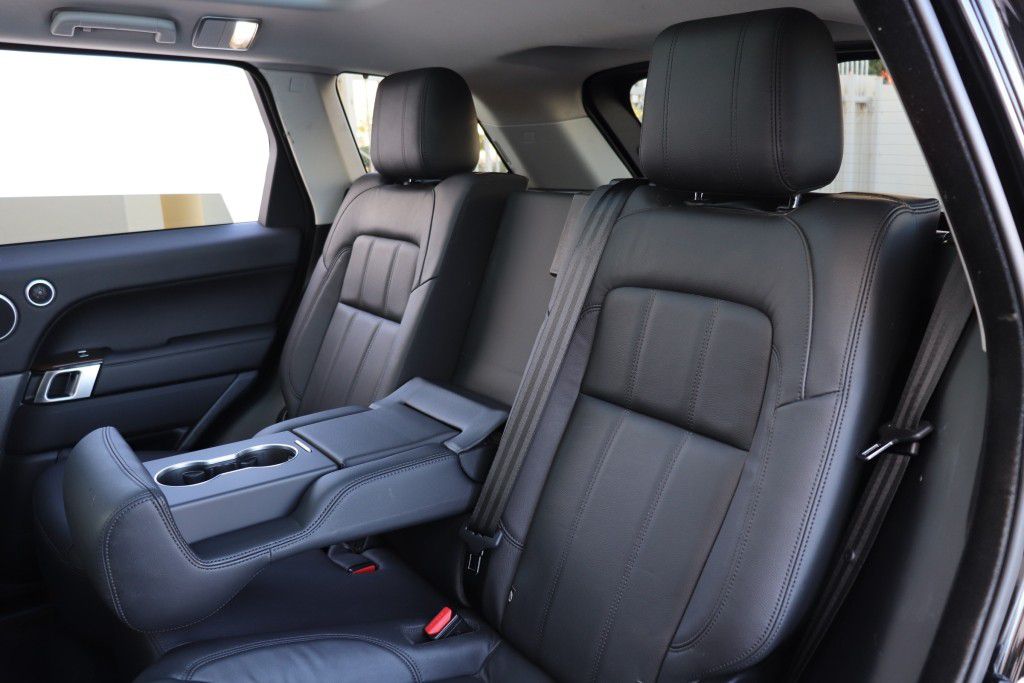 Photo 22 of this LAND ROVER RANGE ROVER SPO