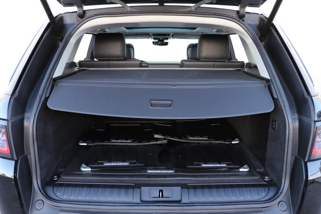 Photo 24 of this LAND ROVER RANGE ROVER SPO