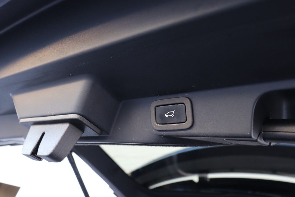Photo 28 of this LAND ROVER RANGE ROVER SPO