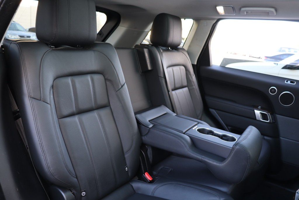 Photo 31 of this LAND ROVER RANGE ROVER SPO