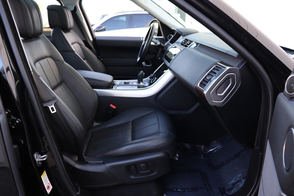 Photo 34 of this LAND ROVER RANGE ROVER SPO